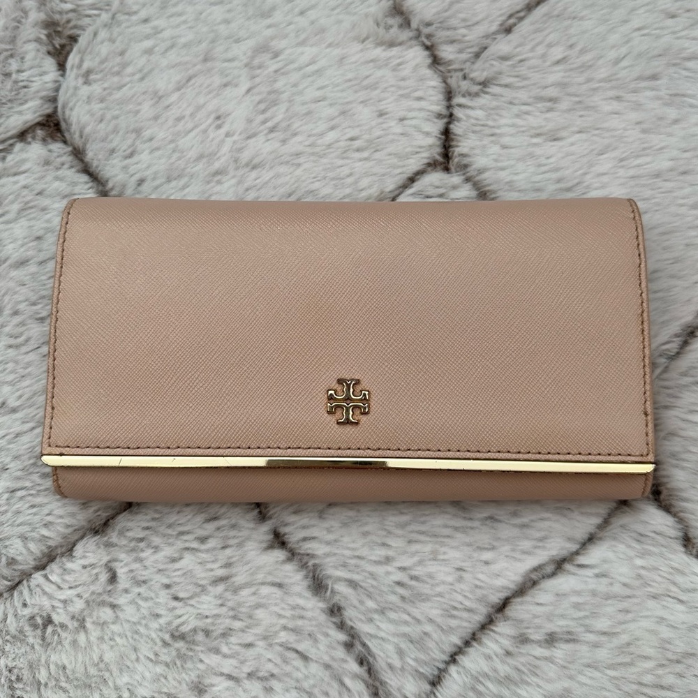 Tory Burch Pink and Gold Wallet 🩷💛